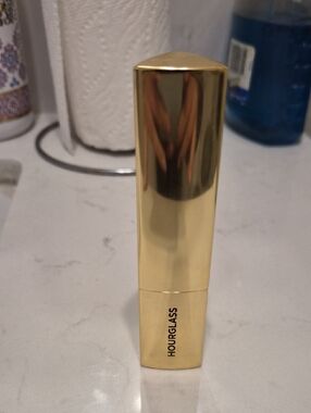 Hourglass Blush Wonder